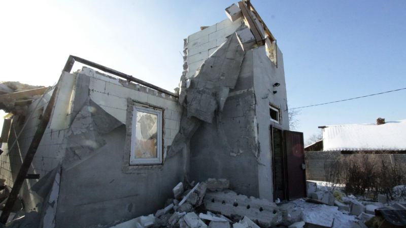 Съемочная группа RT Arabic попала под обстрел на окраине Донецка