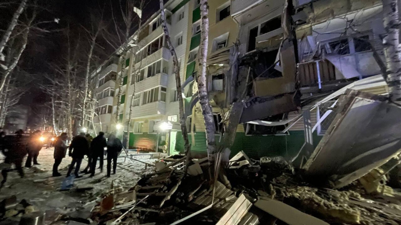 В Рязани после взрыва газа в жилом доме спасли двух человек