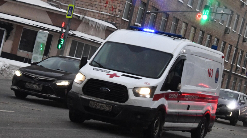 В Петербурге автомобиль сбил пять пешеходов на тротуаре