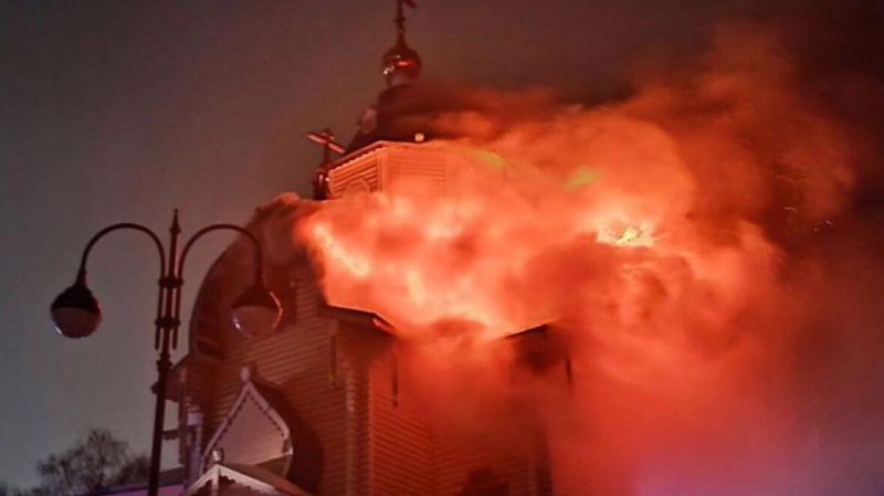 В подмосковном Красногорске ликвидировали пожар на складе