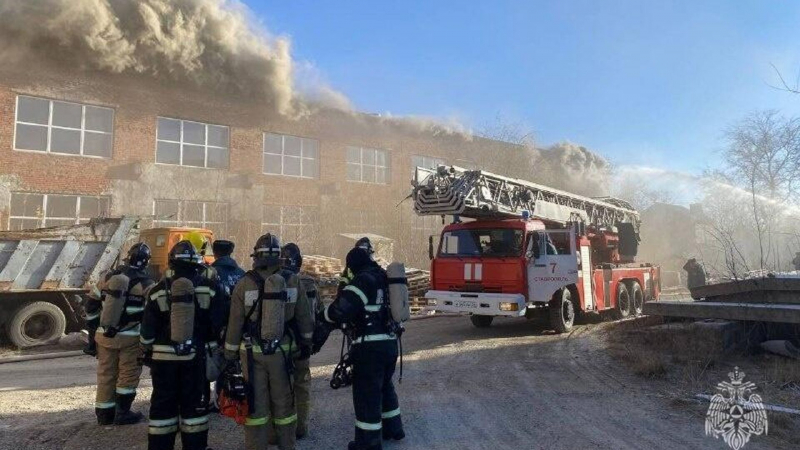 В Коломне ликвидировали открытое горение на территории бывшего завода