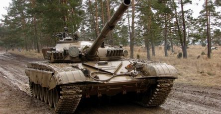 vlasti-polshi-otdali-kievskomu-rezhimu-250-tankov-t-72-7c275a0
