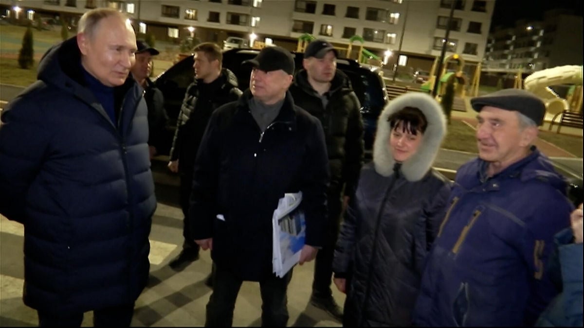 ​В РФ выпустили в эфир правду о поездке Путина в Мариуполь: "Это все неправда!"