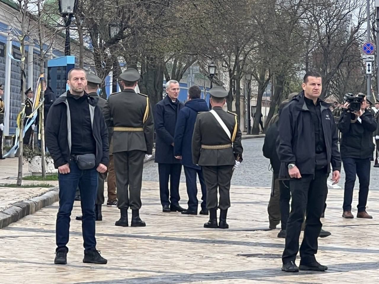 Генсек НАТО замечен в центре Киева: в Сети назвали цель поездки
