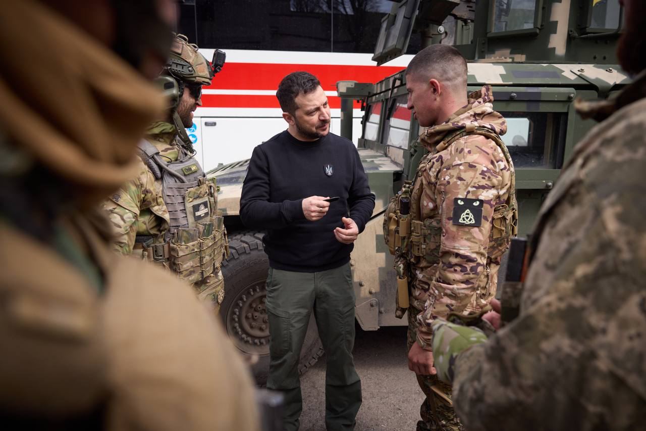 Зеленский появился в сотнях метров от армии Путина: подробности поездки на передовую
