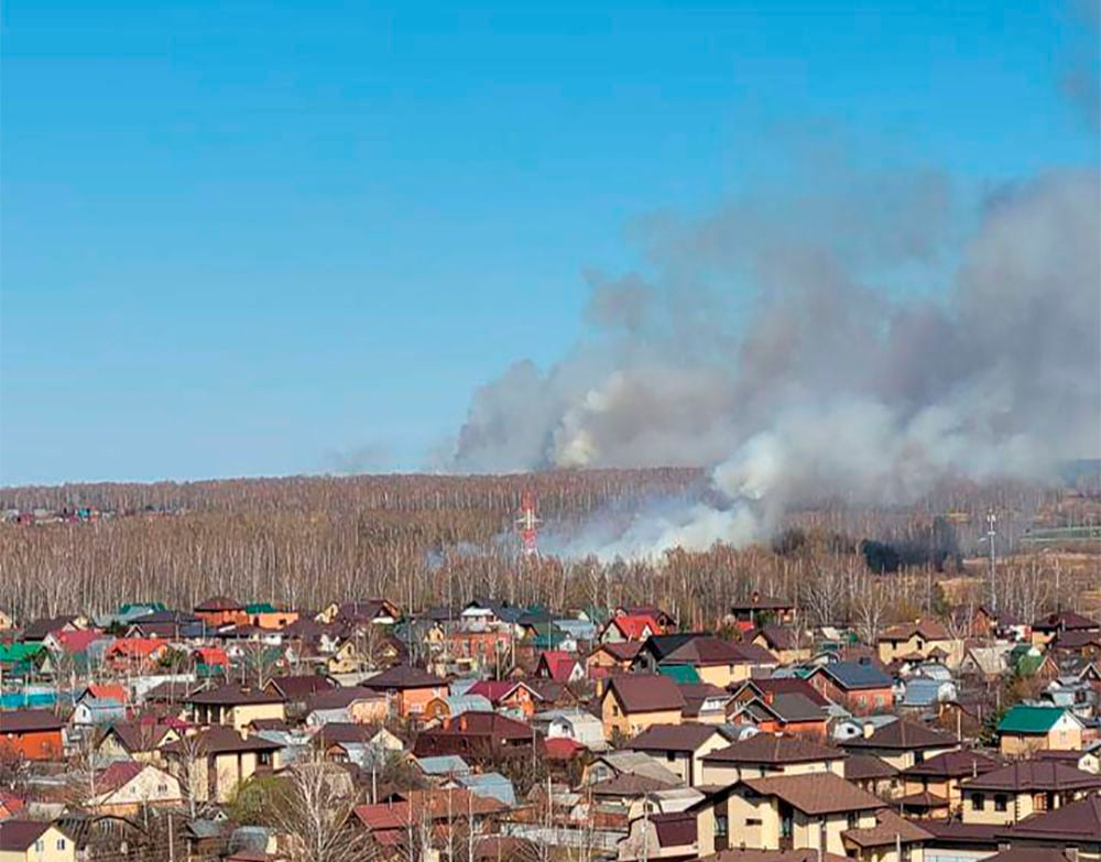 В Казани после двух взрывов на танковом полигоне началась детонация боеприпасов: "30 человек сразу разорвало"