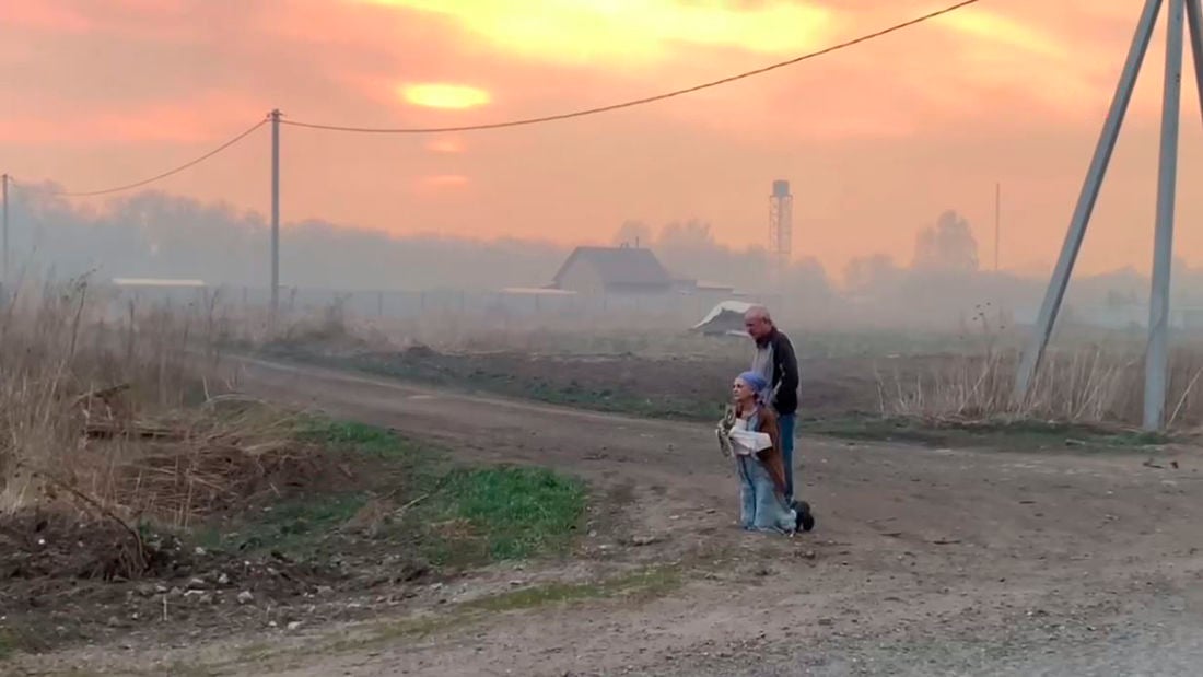 В РФ пожар тушат иконами: под Тюменью пылают село, лес и поля 