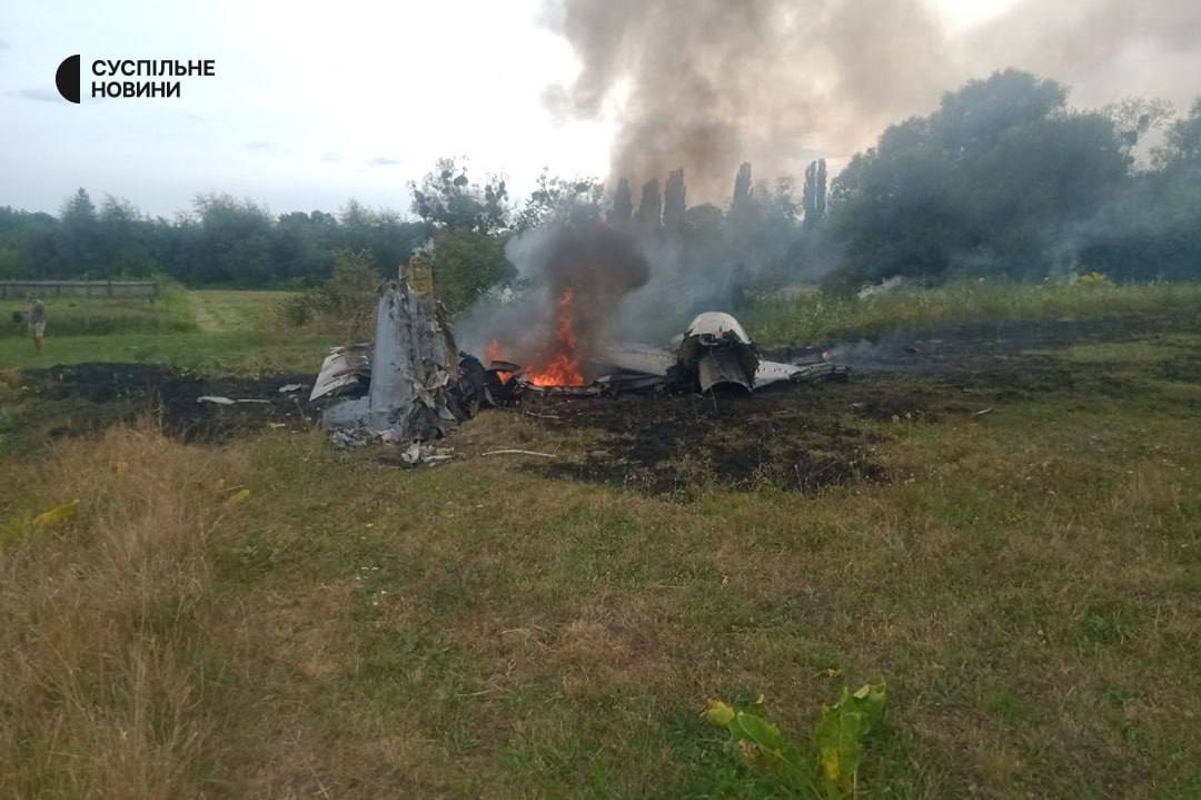Официально: три украинских военных летчика погибли в авиакатастрофе в Житомирской области
