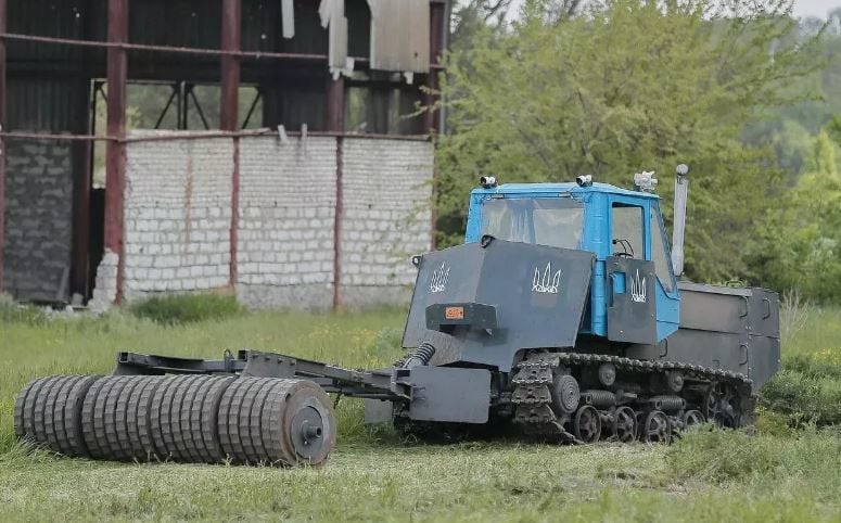 Прошла сертификацию первая украинская машина для разминирования: в чем ее преимущества
