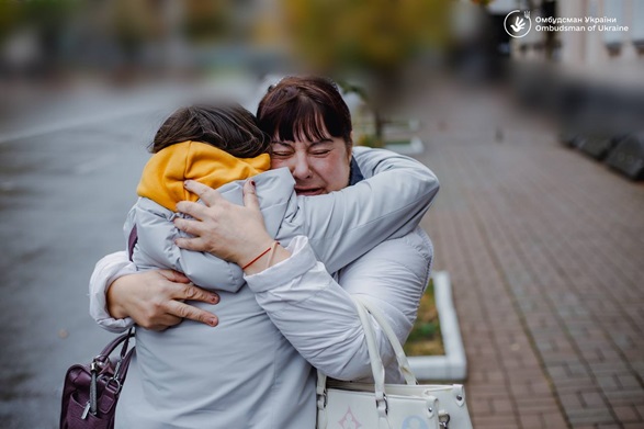 Еще троих украинских детей вернули на Родину - Омбудсмен
