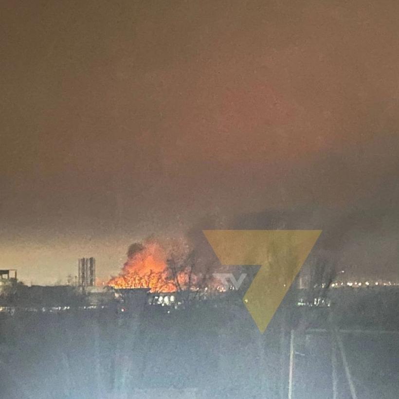 В оккупированном Мариуполе "прилет": вспыхнул пожар, на место едут "скорые"
