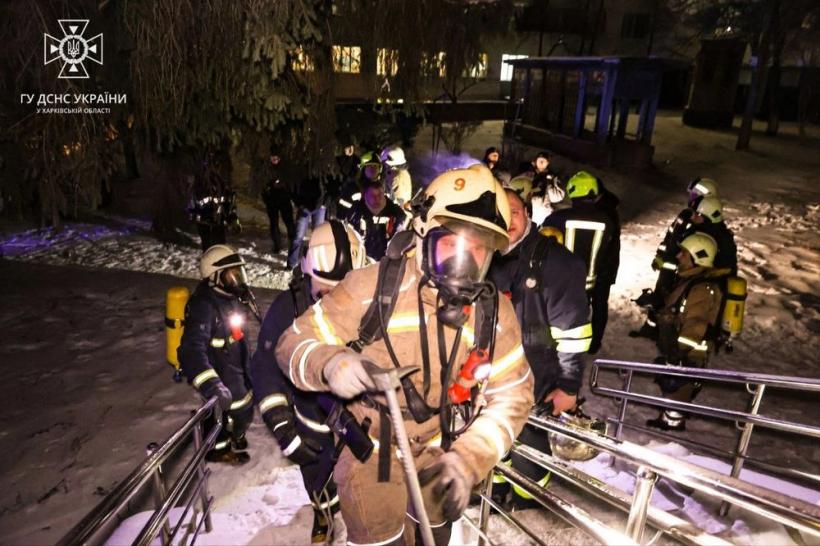 В Харькове произошел пожар в детской областной больнице: спасены три женщины и ребенок