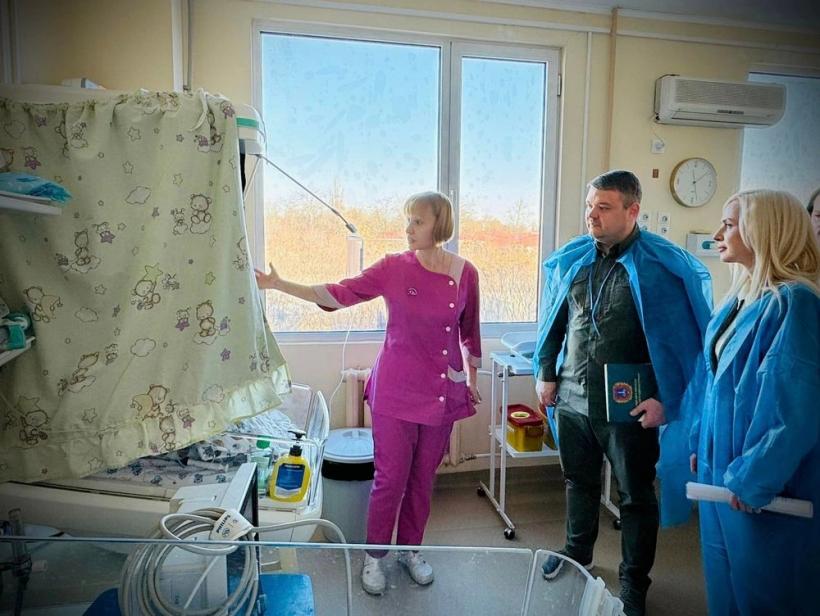 Друзья Одесской области подарили детской больнице оборудование для новорожденных
