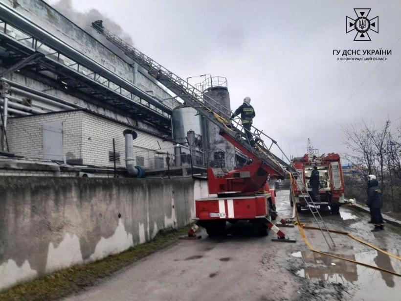 На Кировоградщине во время тушения пожара в цехе погиб спасатель - ГСЧС