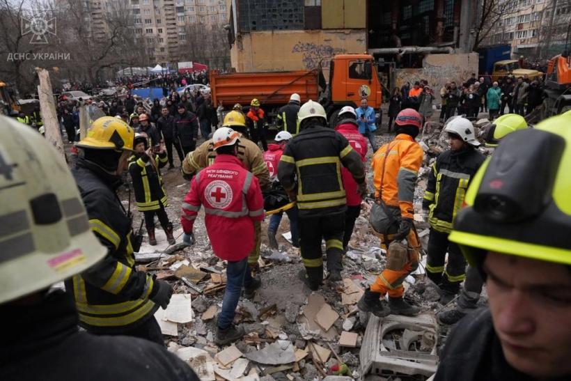Ночная атака на Одессу: из-под завалов дома достали пятое тело погибшего