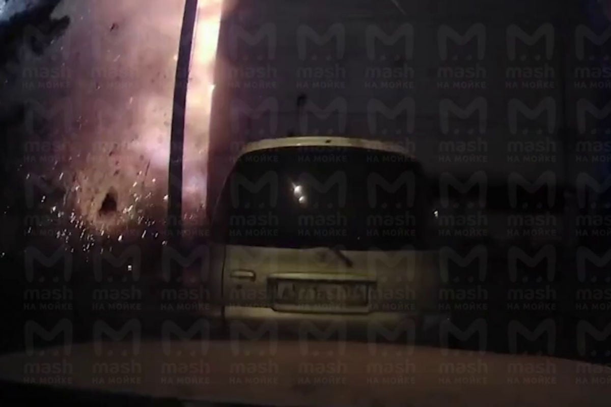 ​Взрывы в Петербурге: дрон, сбитый российской ПВО, влетел в многоэтажку