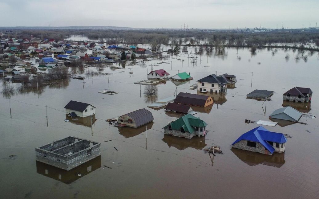 Чиновники в РФ снова подставили россиян с потопом: затопило еще один крупный город