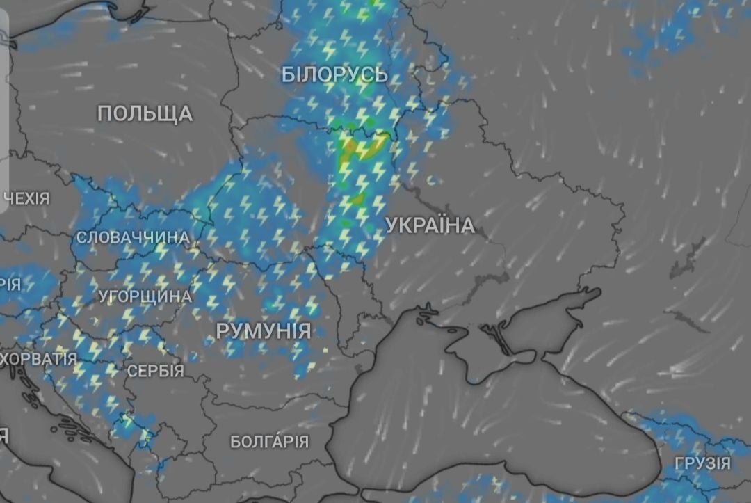 ​В Украину идут сильные ливни с грозами: синоптик рассказал, где ждать непогоду
