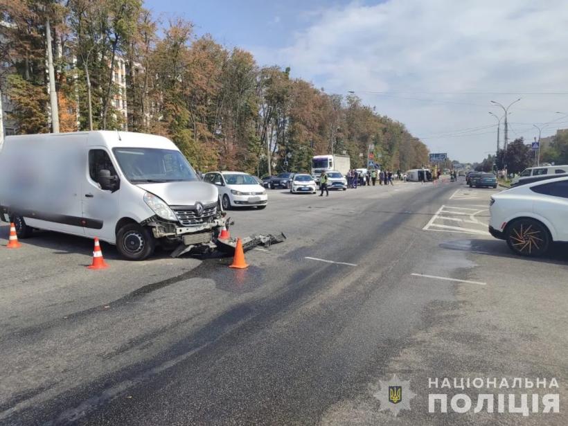 В Виннице столкнулись маршрутка и микроавтобус: 7 пострадавших