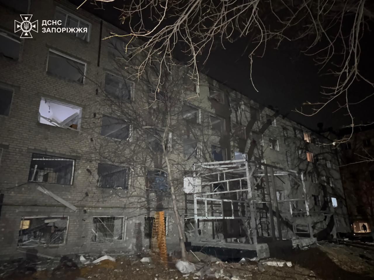 Кремль атаковал дронами и авиабомбами Запорожье и Николаев, убив мирных украинцев Кремль атаковал дронами и авиабомбами Запорожье и Николаев, убив мирных украинцев