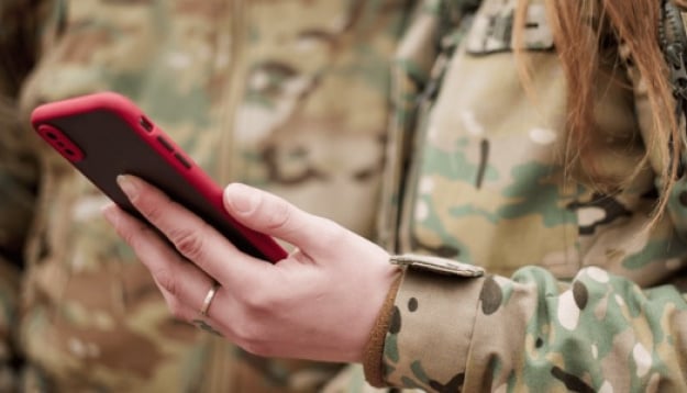 Шлюб онлайн: Військові тепер мають пріоритетні дати розпису у «Дії»