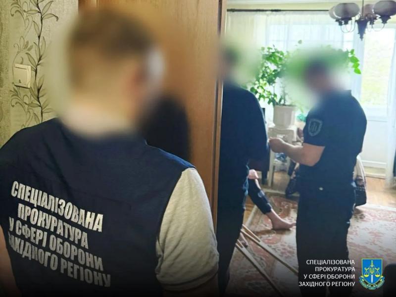 Торговали фиктивными диагнозами: на Буковине разоблачили преступную схему с участием председателя ВВК и его сообщника