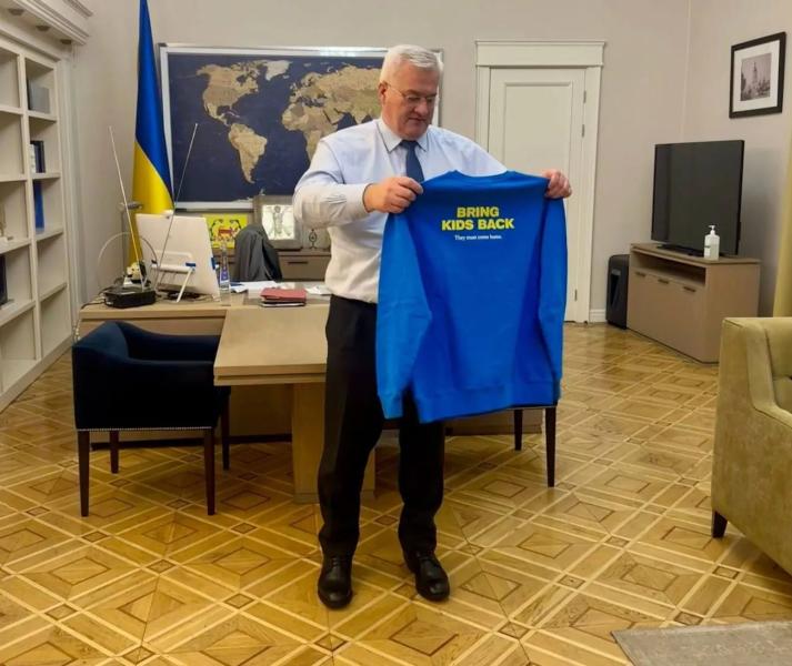 Украина начала международную пасхальную кампанию в защиту более 20 тысяч похищенных рф детей