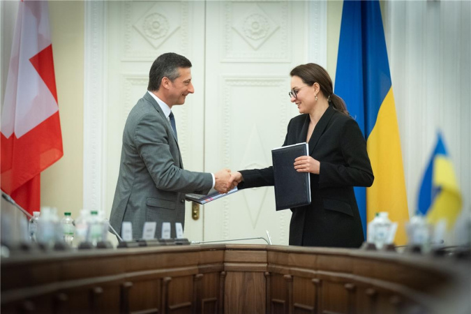 Україна та Швейцарія підписали угоду про подвоєння фінансування проєктів відбудови