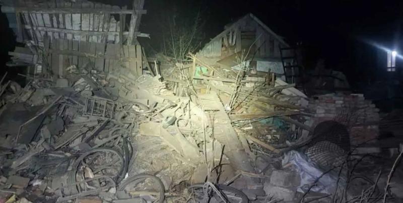 В Сумской области из-под завалов достали песика после ночного удара рф - ГСЧС