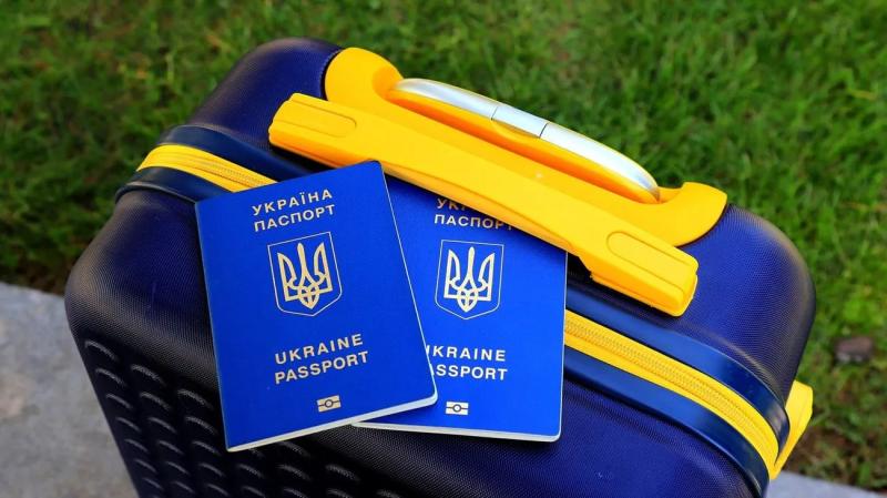 Выезд украинцев за границу: социолог рассказала о новых тенденциях