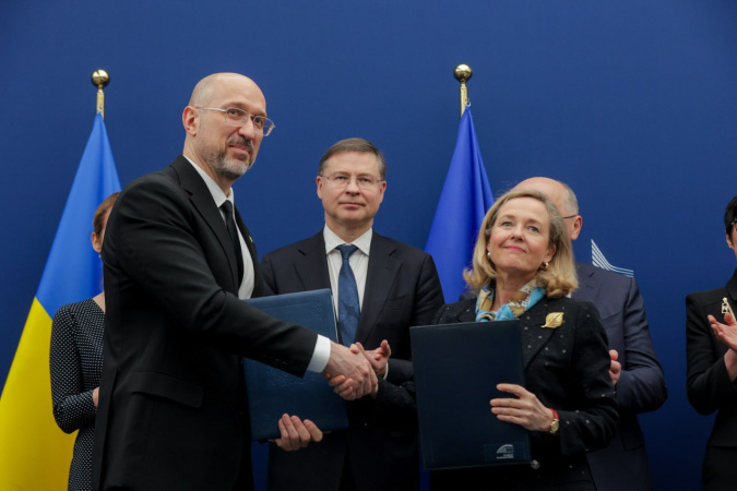 ЄІБ надає Україні 300 мільйонів євро на відновлення енергетики та критичної інфраструктури