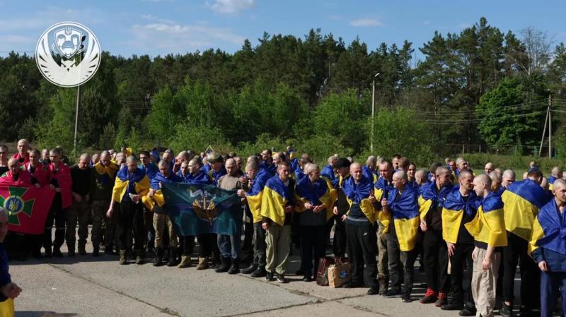 Лубинец сообщил подробности первого масштабного обмена пленными в формате "1000 на 1000"