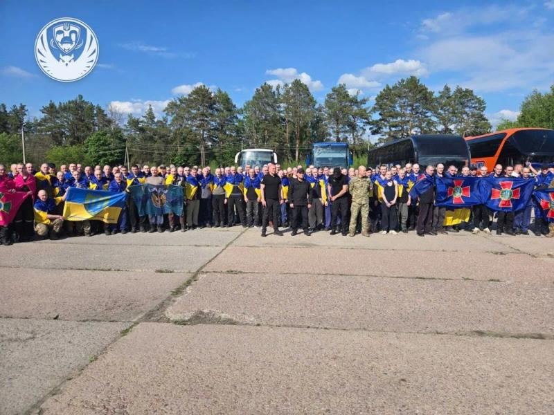 Лубинец сообщил подробности первого масштабного обмена пленными в формате "1000 на 1000"