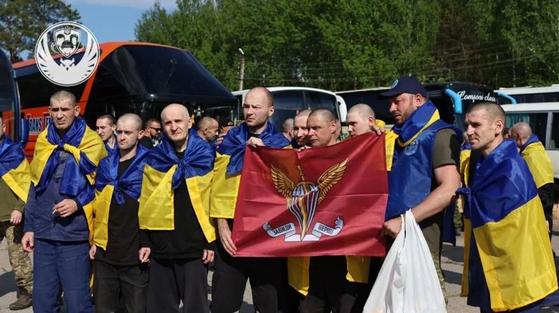 Лубинец сообщил подробности первого масштабного обмена пленными в формате "1000 на 1000"