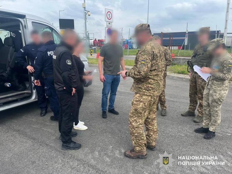 Нацполиция экстрадировала участника международной наркогруппировки, поставлявшей наркотики в Европу