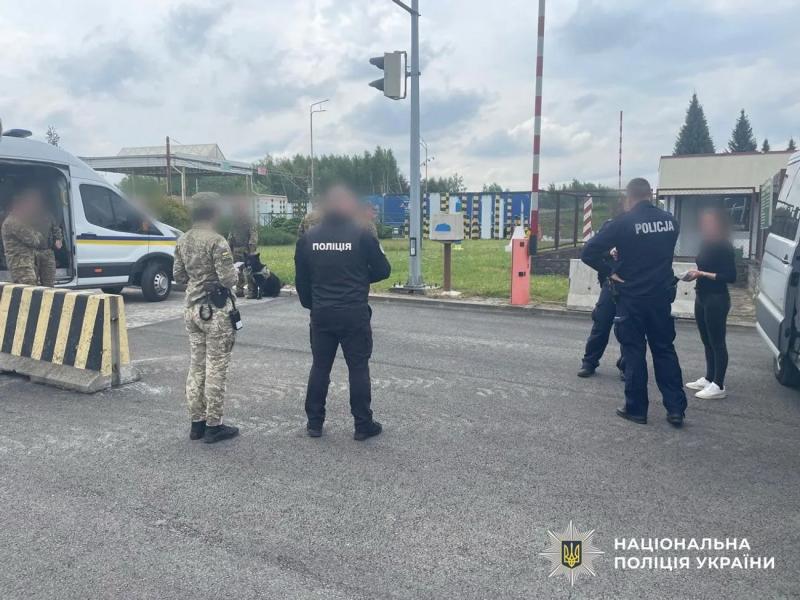 Нацполиция экстрадировала участника международной наркогруппировки, поставлявшей наркотики в Европу