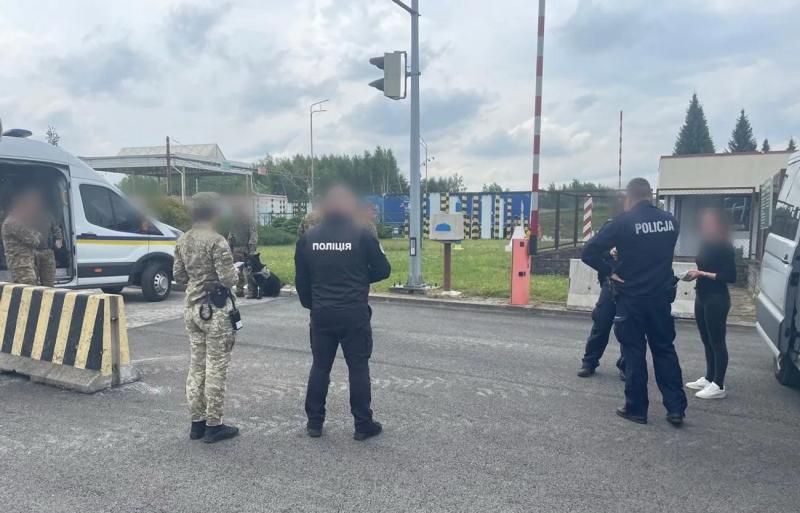 Нацполиция экстрадировала участника международной наркогруппировки, поставлявшей наркотики в Европу