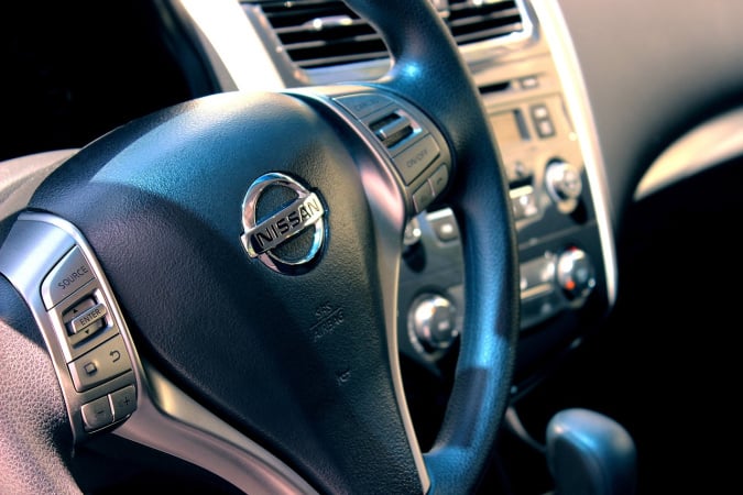 Nissan розглядає можливість закриття майже половини своїх заводів — Reuters