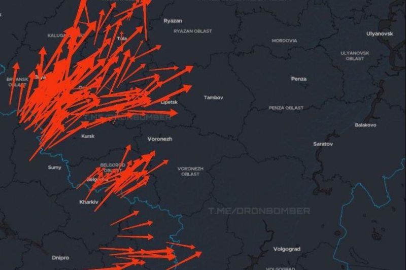 Ночь тревоги в РФ: БПЛА поразили стратегический аэродром под Тверью, элита бежала из Москвы
