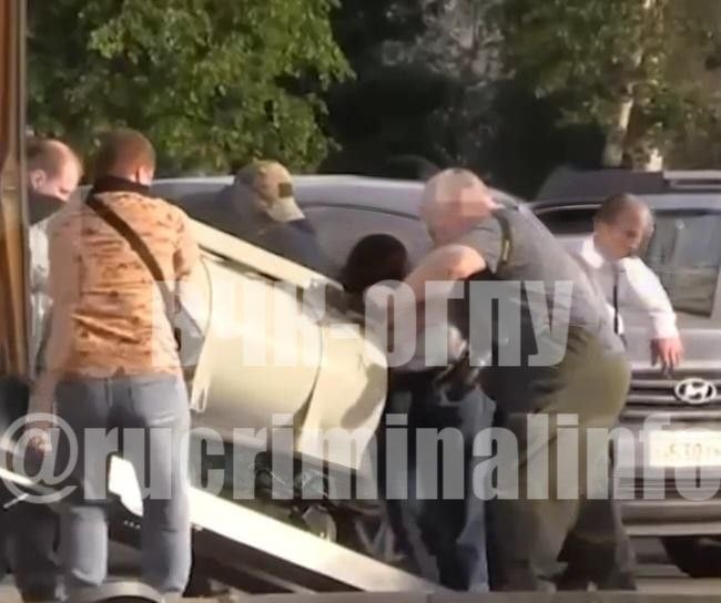 Переполох в Москве: в машине офицера Генштаба РФ найден предмет, похожий на бомбу