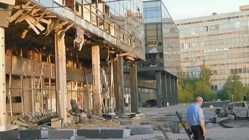 "Прилетели дроны, три штуки", - беспилотники атаковали завод электроники в Зеленограде: кадры
