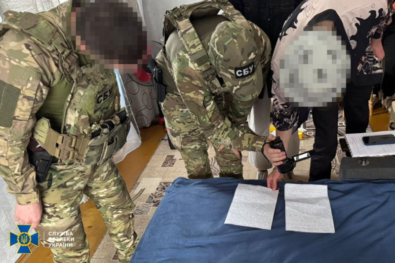 Рейсы на фронт и шпионская камера: СБУ задержала 17-летнего пособника оккупантов на Харьковщине