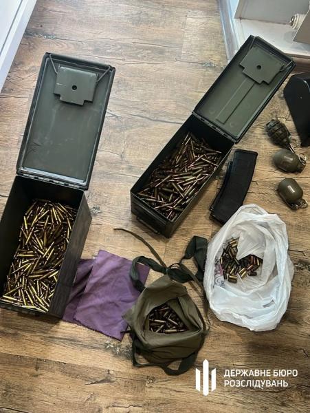 В Донецкой области задержан полицейский за торговлю трофейным оружием – ГБР