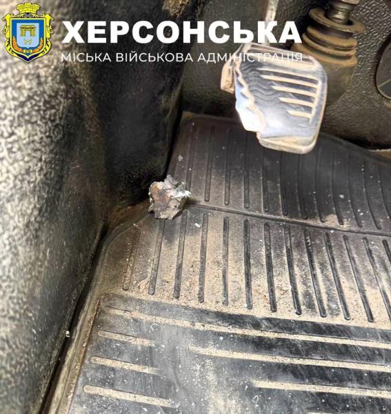 В Херсоне под обстрелом оказались работники ГВА, один человек ранен