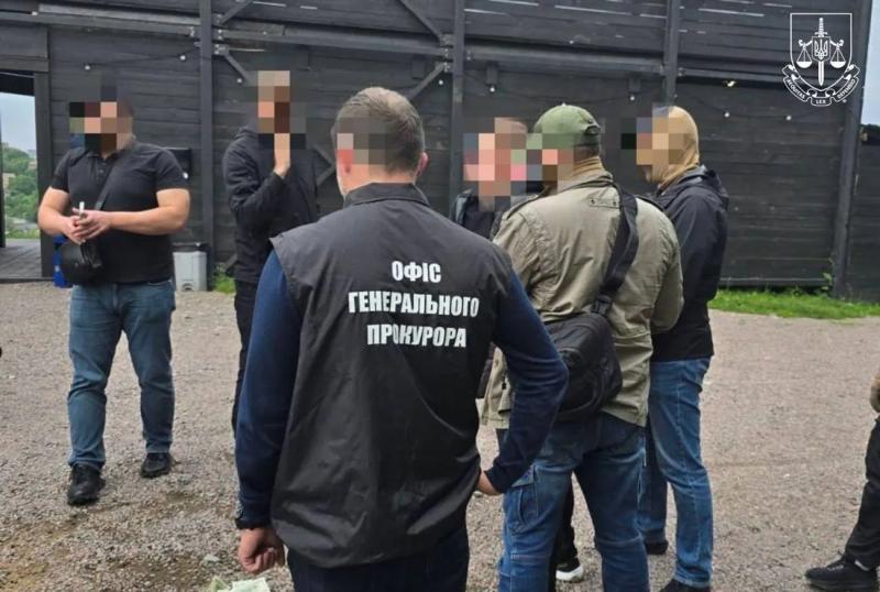 В Украине задержали прокурора, который требовал 10 тысяч долларов взятки с бизнесмена
