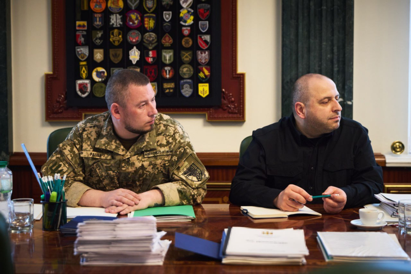 Фронт и дроны: Зеленский провел встречу с командованием Сил обороны
