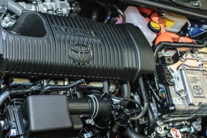 Глобальні продажі Toyota б'ють рекорди третій місяць поспіль завдяки попиту на гібриди