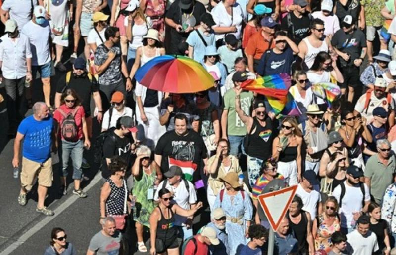 Марш ЛГБТК+ в Будапеште собрал 200 000 человек, несмотря на запрет Орбана