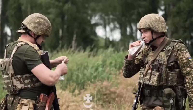 Нацгвардия внедрила разлив питьевой воды для бойцов в гибкие пакеты: как это работает
