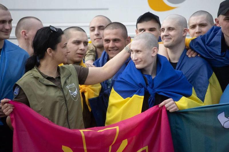 Обмен пленными: Зеленский, Буданов и Умеров опубликовали новые щемящие фото и видео